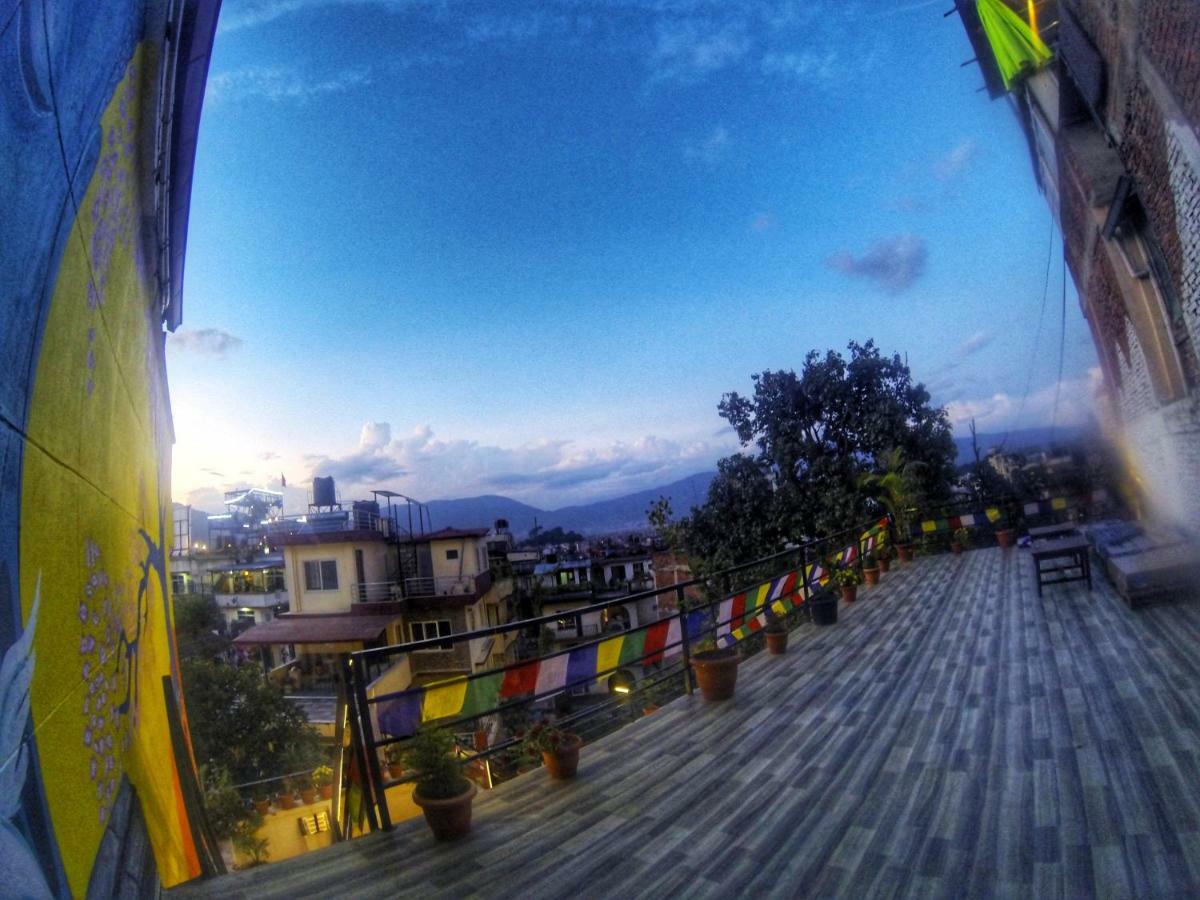 Big Tree Hostel Kathmandu Bagian luar foto