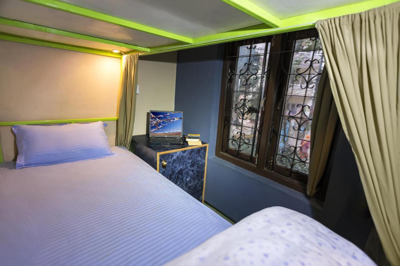 Big Tree Hostel Kathmandu Bagian luar foto